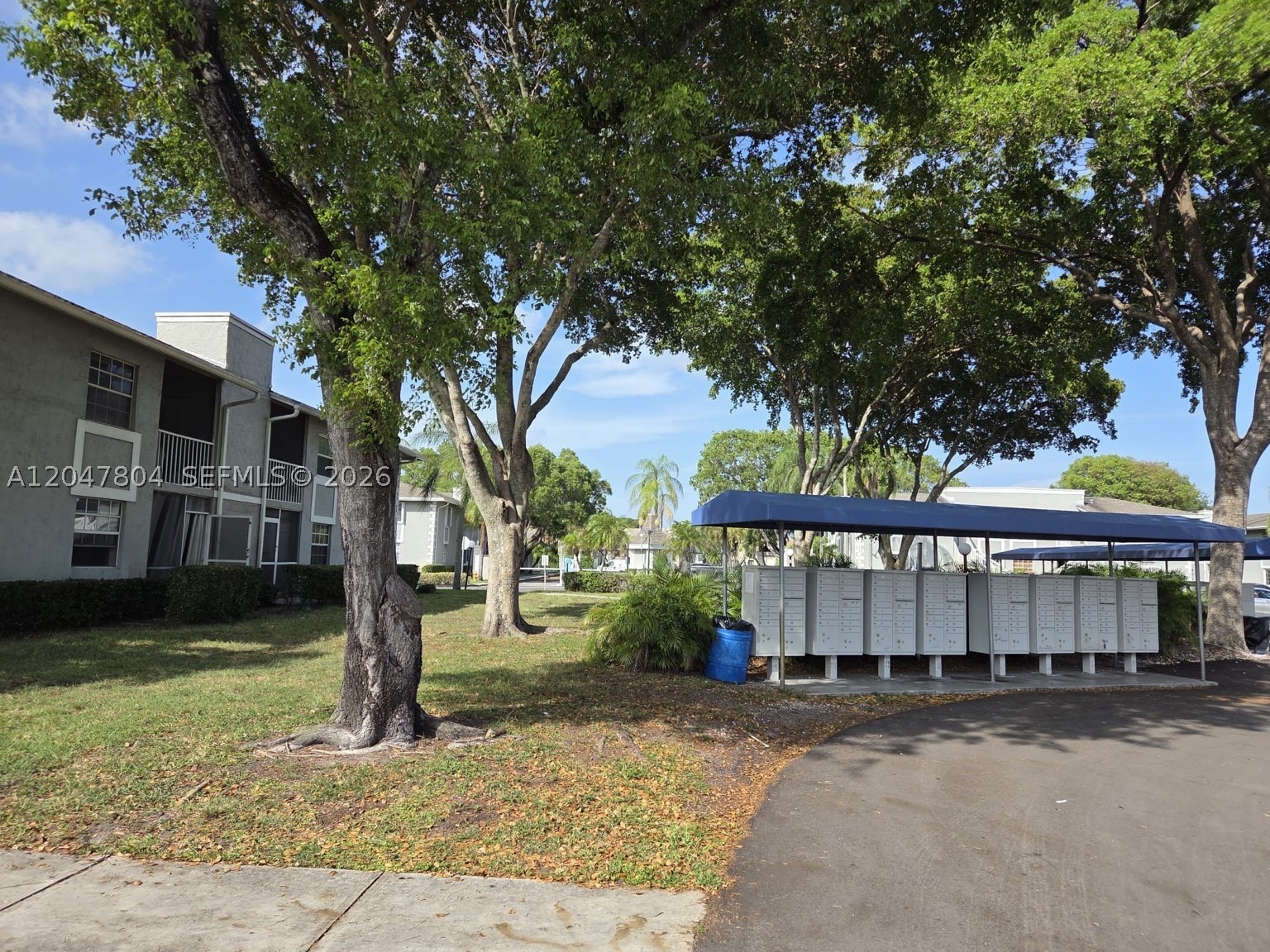 MONTEREY VILLAGE-ONE COND - Residential
