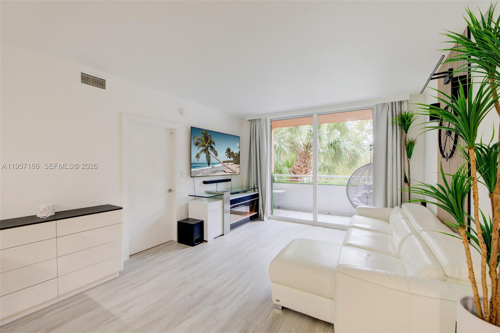 VENTURE AT AVENTURA WEST - Residential