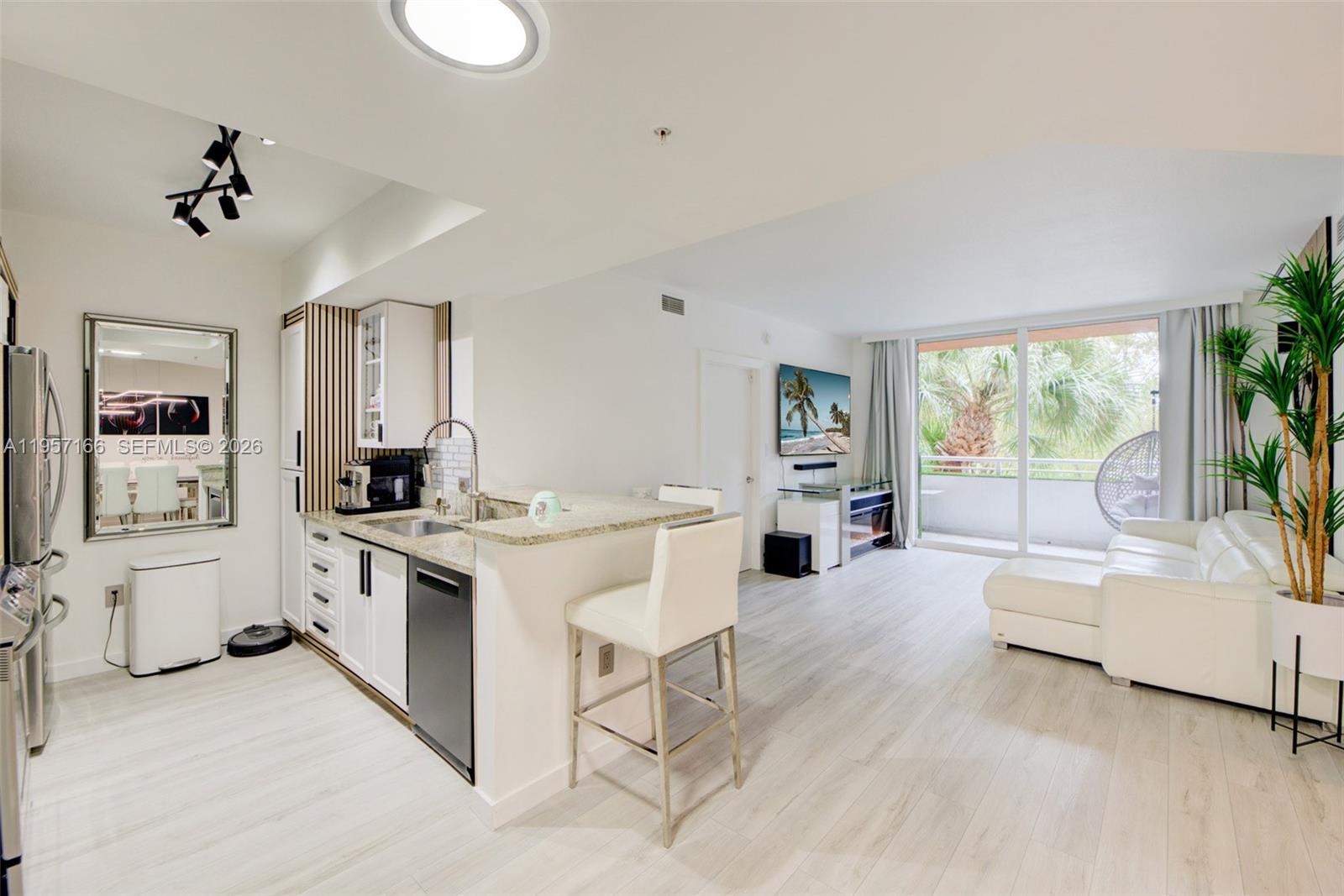 VENTURE AT AVENTURA WEST - Residential
