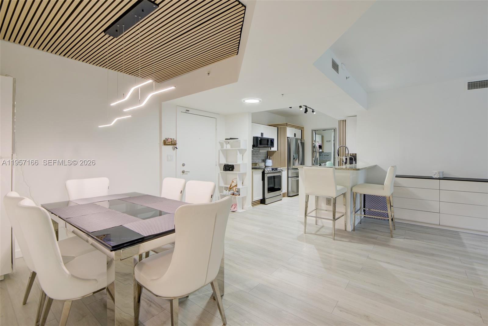 VENTURE AT AVENTURA WEST - Residential