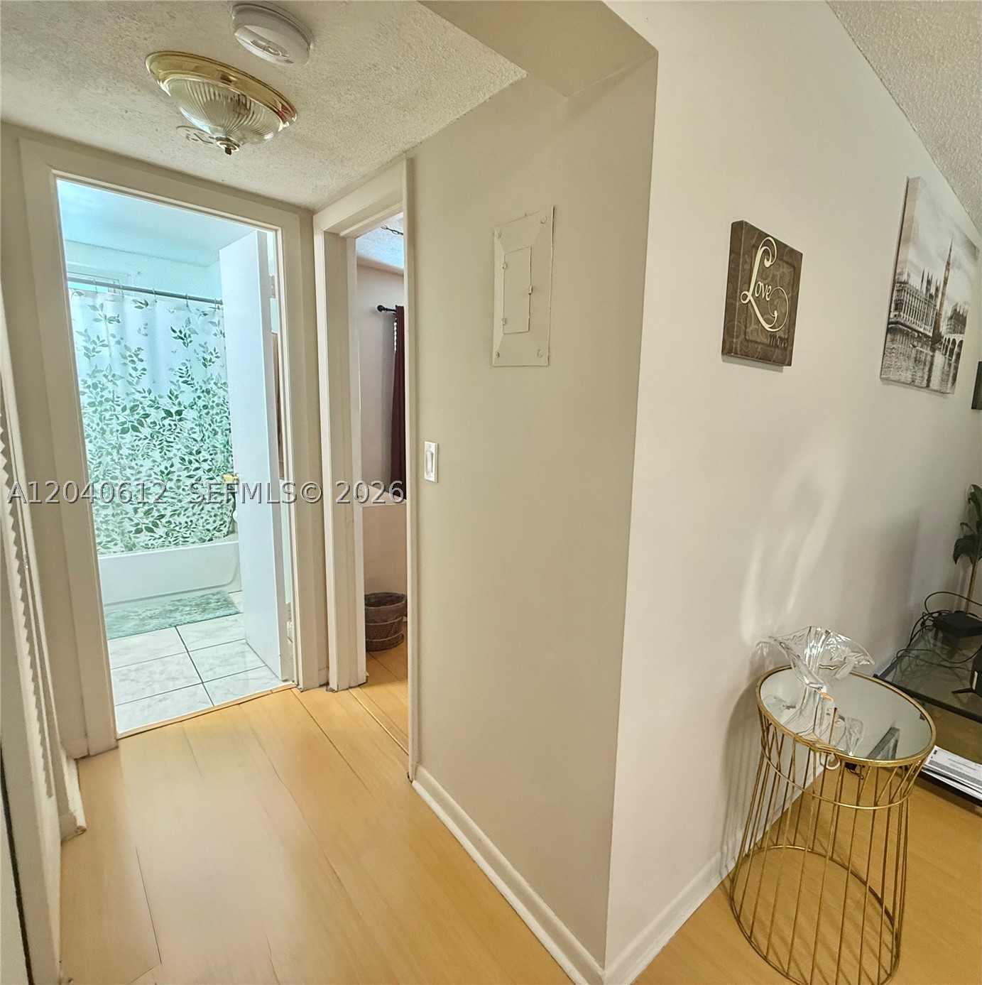 WARRENTON HOUSE CONDO - Residential