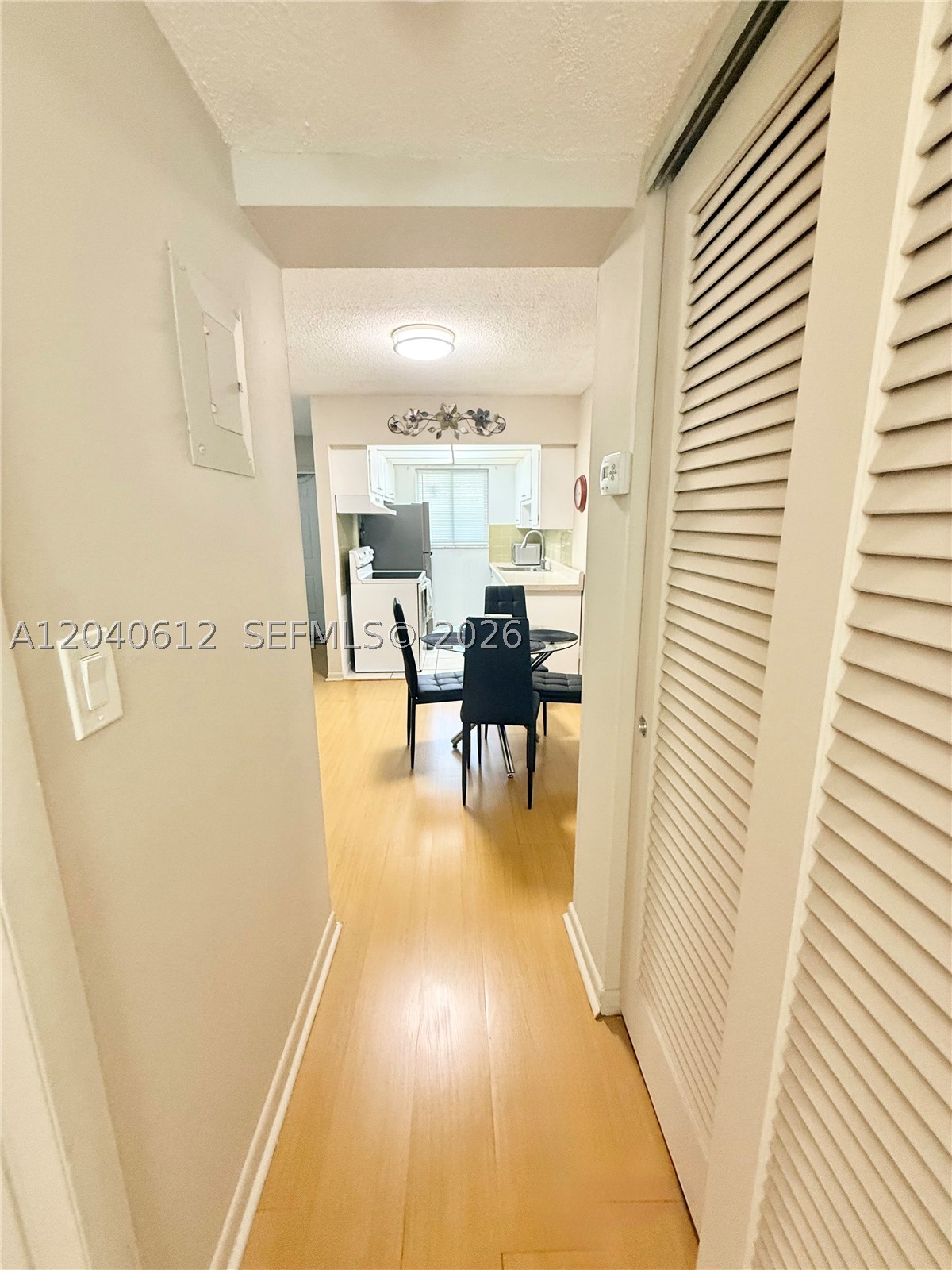 WARRENTON HOUSE CONDO - Residential