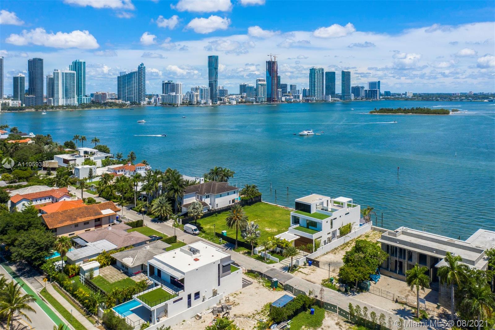 Leeward Cove Venetian Isle - Land