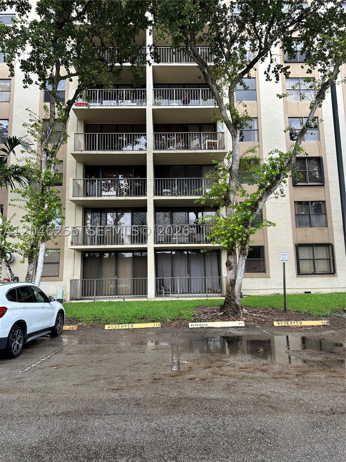 GREENWICH PH I CONDO - Residential