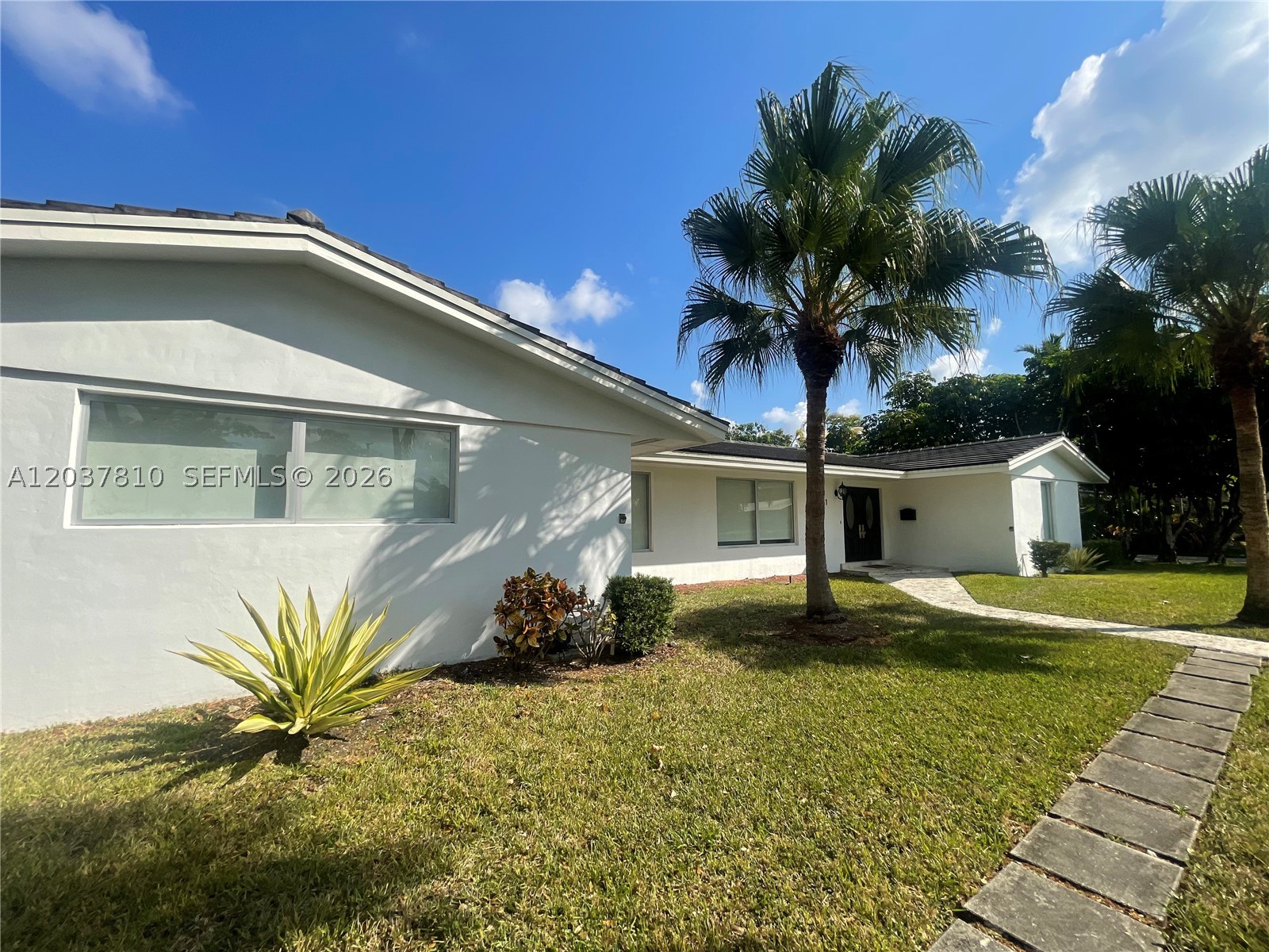 MONTGOMERY EAST SEC 1 - Residential Lease