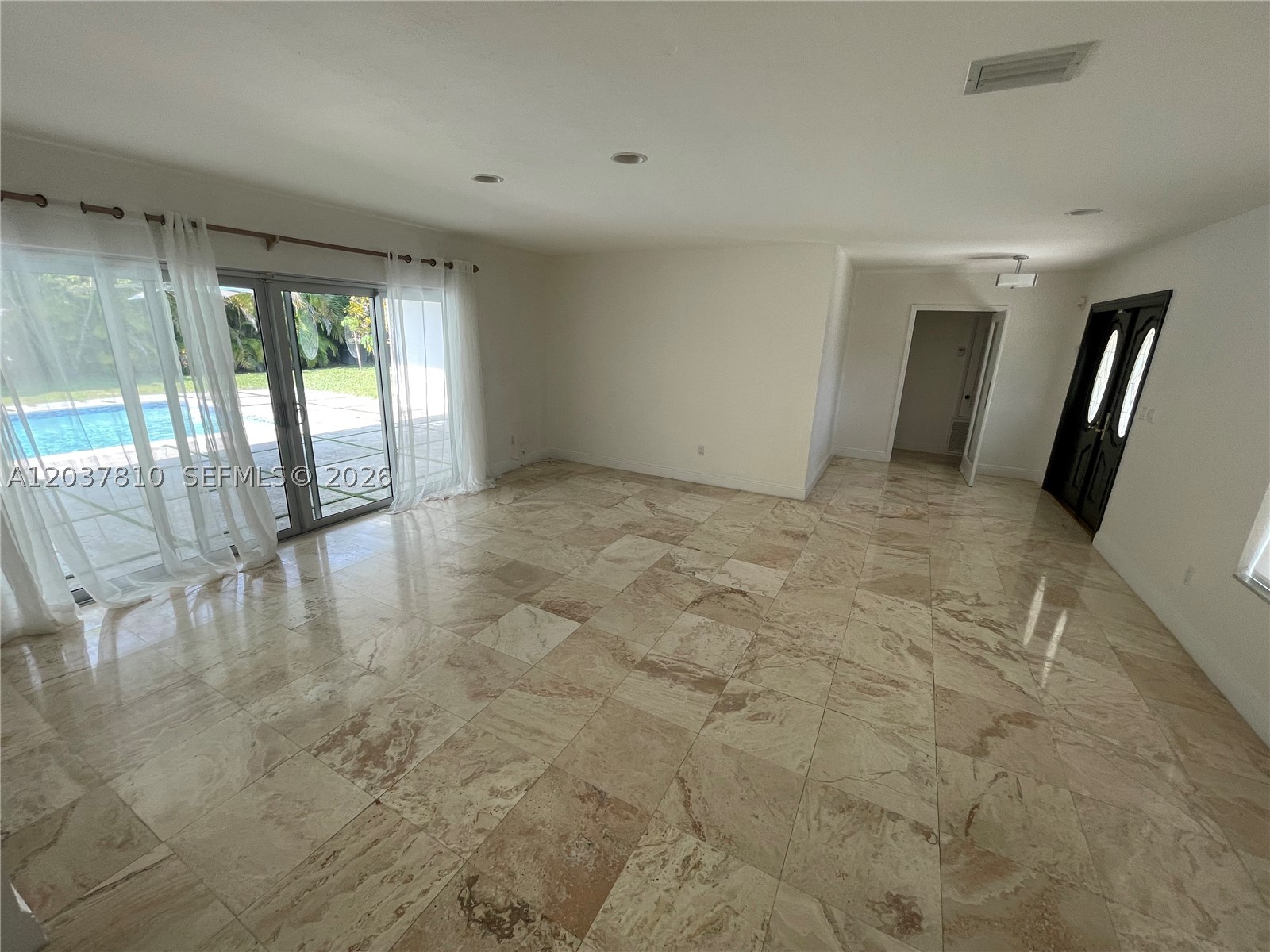 MONTGOMERY EAST SEC 1 - Residential Lease