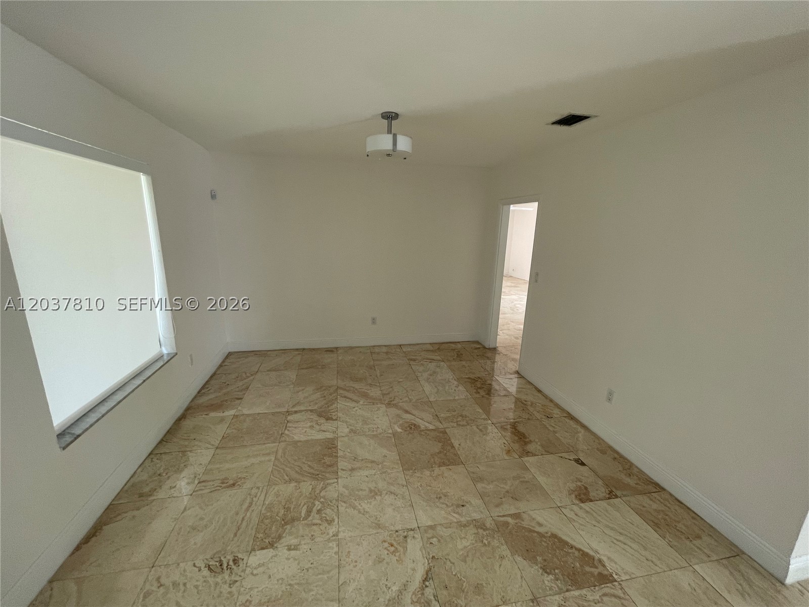 MONTGOMERY EAST SEC 1 - Residential Lease