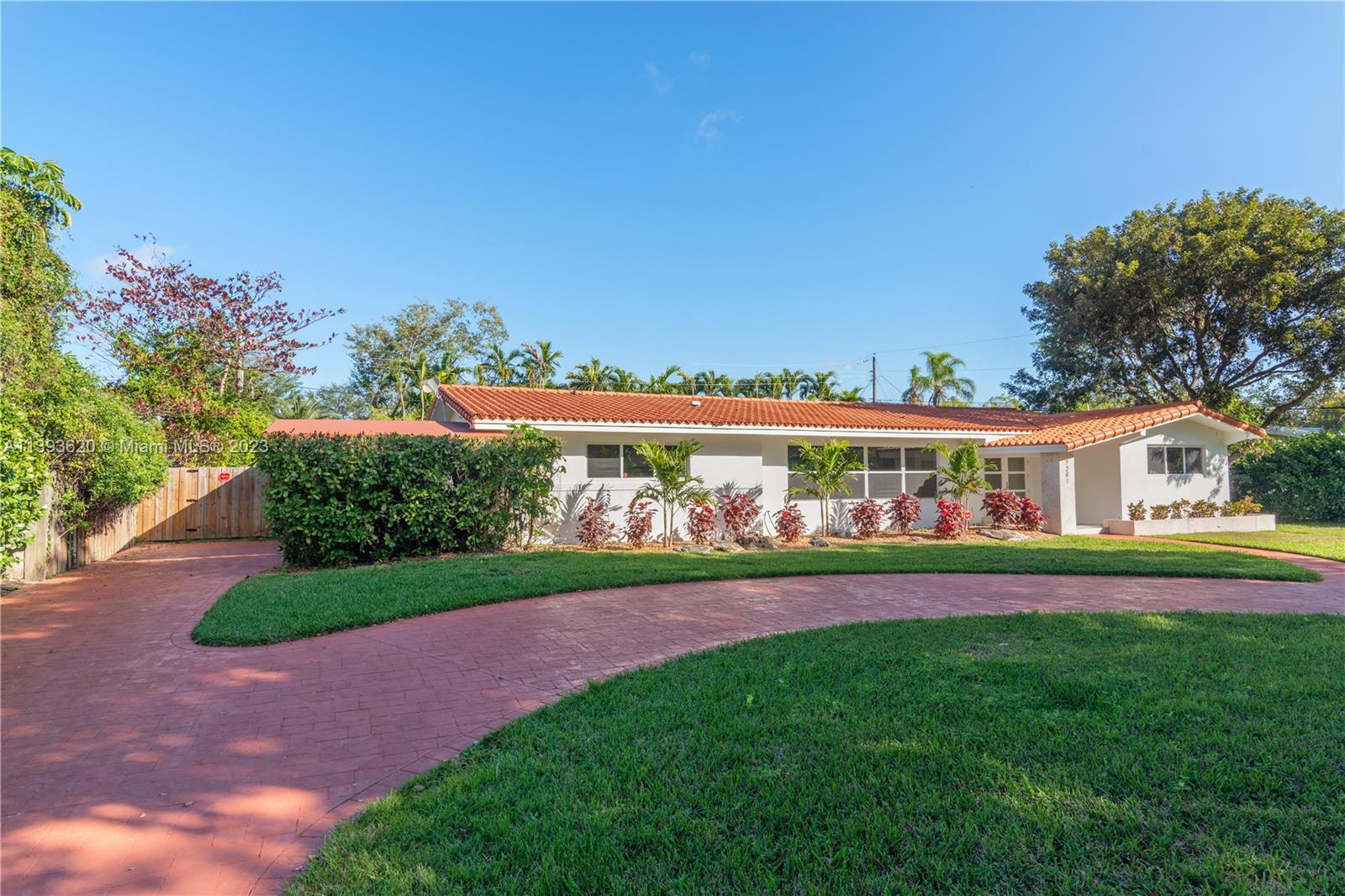 GARDEN MNR - Residential Lease