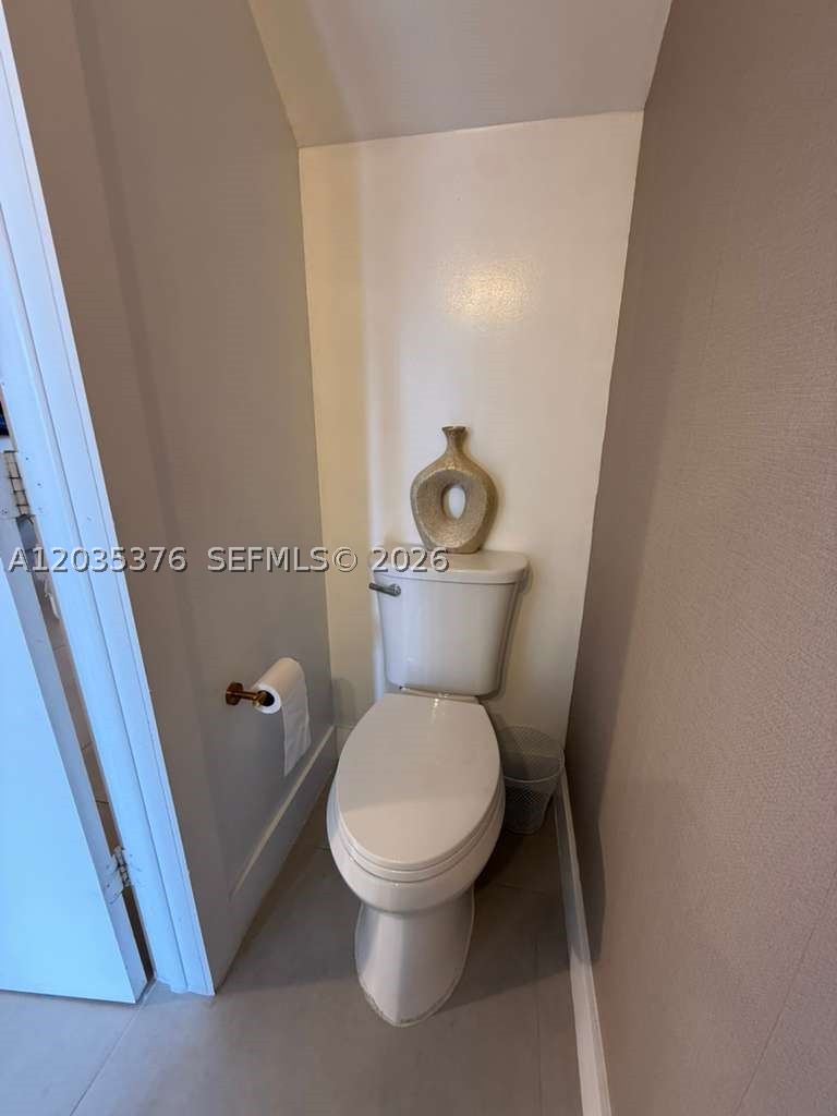 CHATEAUBLEAU VILLAS AT MI - Residential Lease
