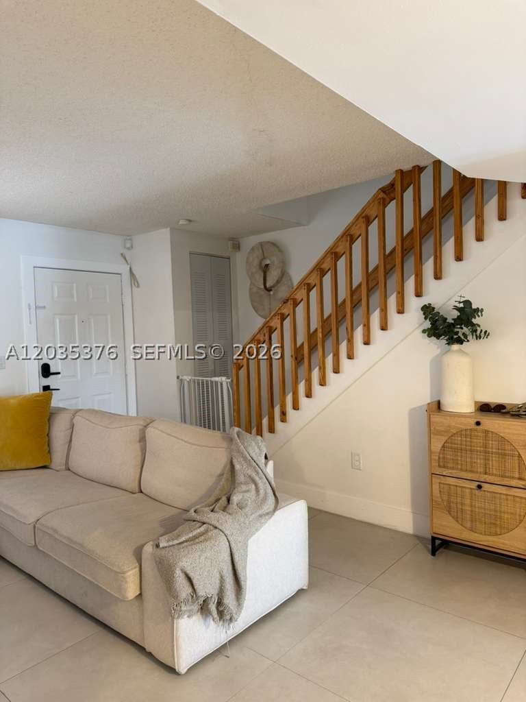 CHATEAUBLEAU VILLAS AT MI - Residential Lease