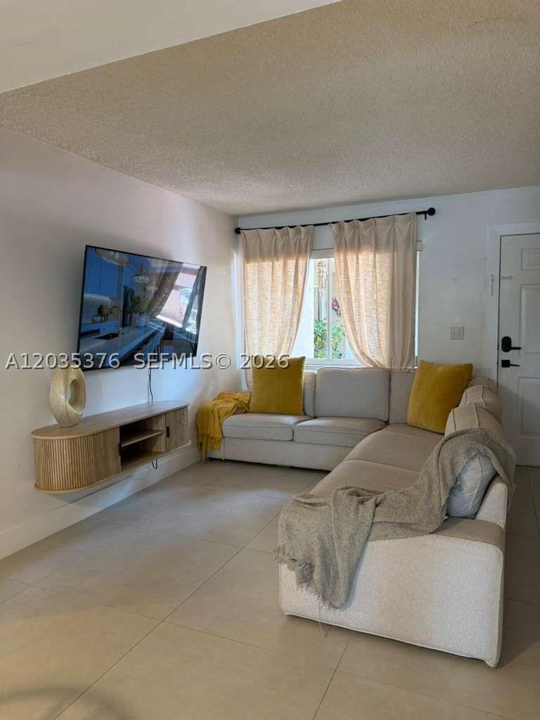 CHATEAUBLEAU VILLAS AT MI - Residential Lease