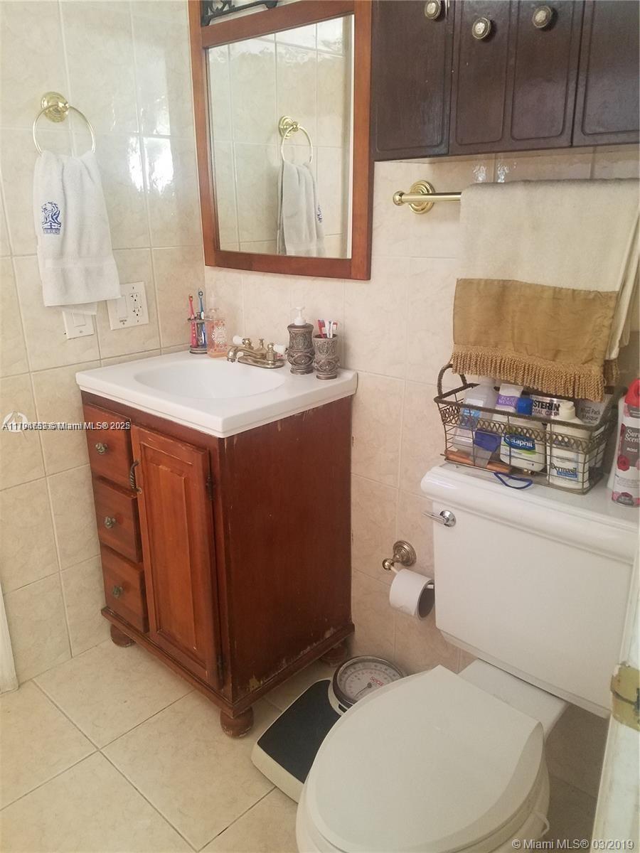 LA BAHIA CONDO - Residential