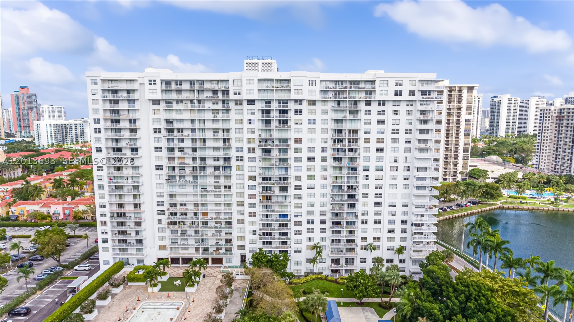 ADMIRALS PORT CONDO-EAST - Residential