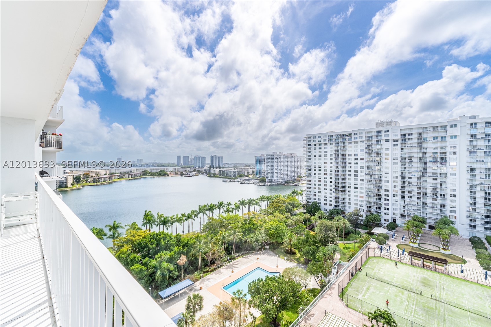 ADMIRALS PORT CONDO-EAST - Residential