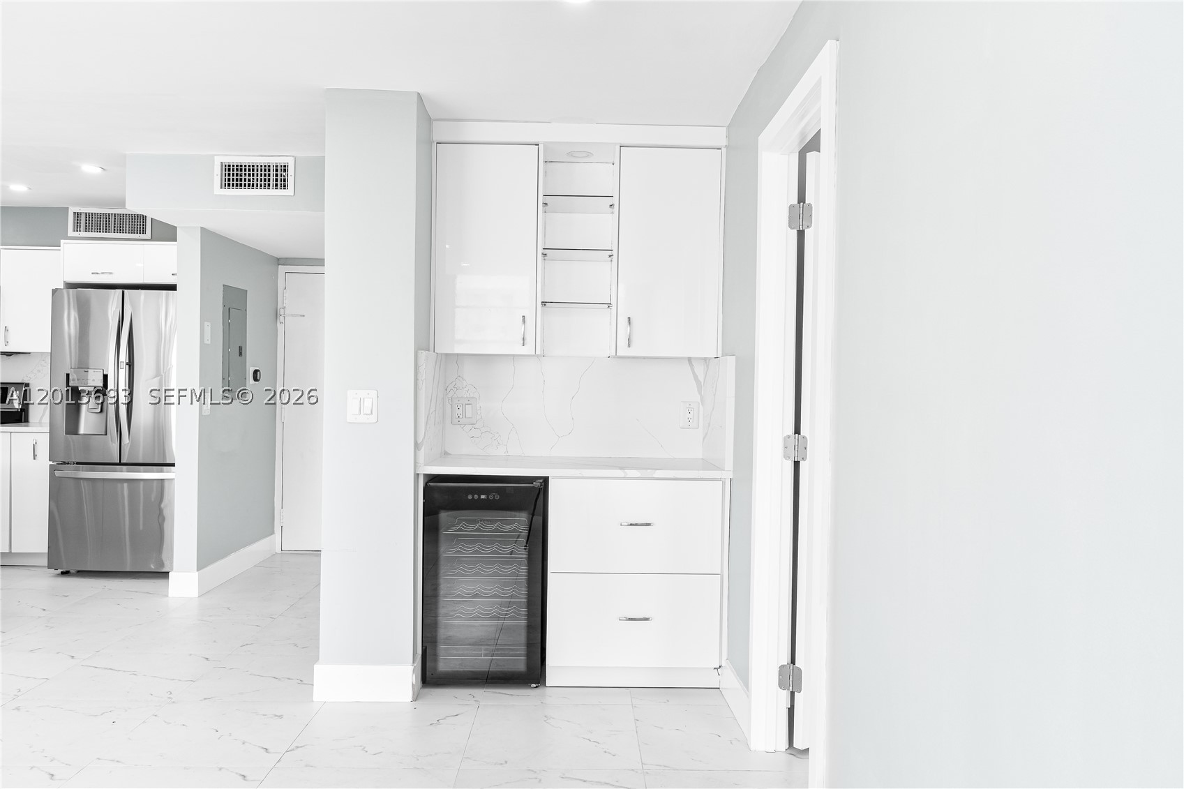 ADMIRALS PORT CONDO-EAST - Residential
