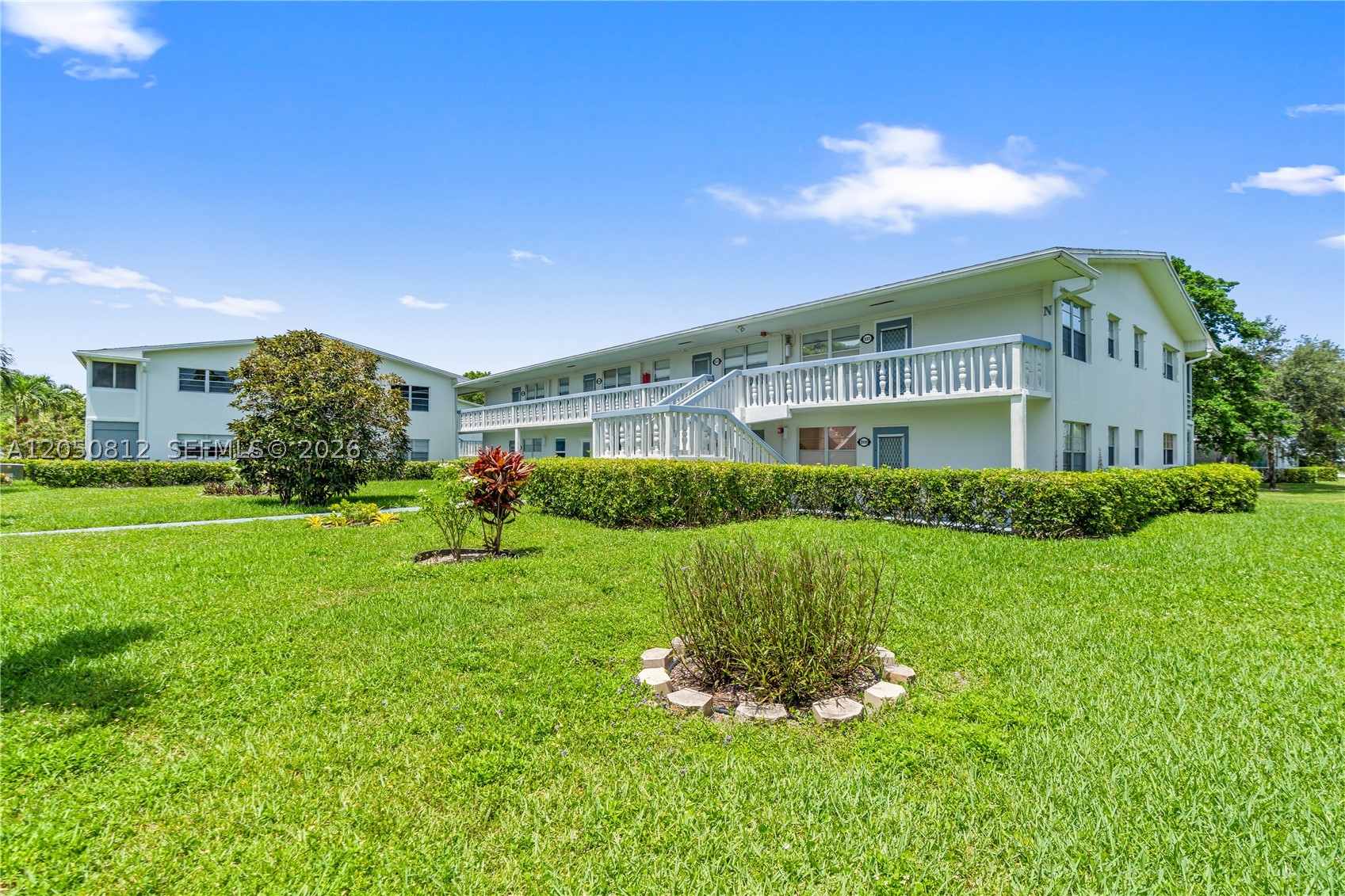 OAKRIDGE N CONDO - Residential