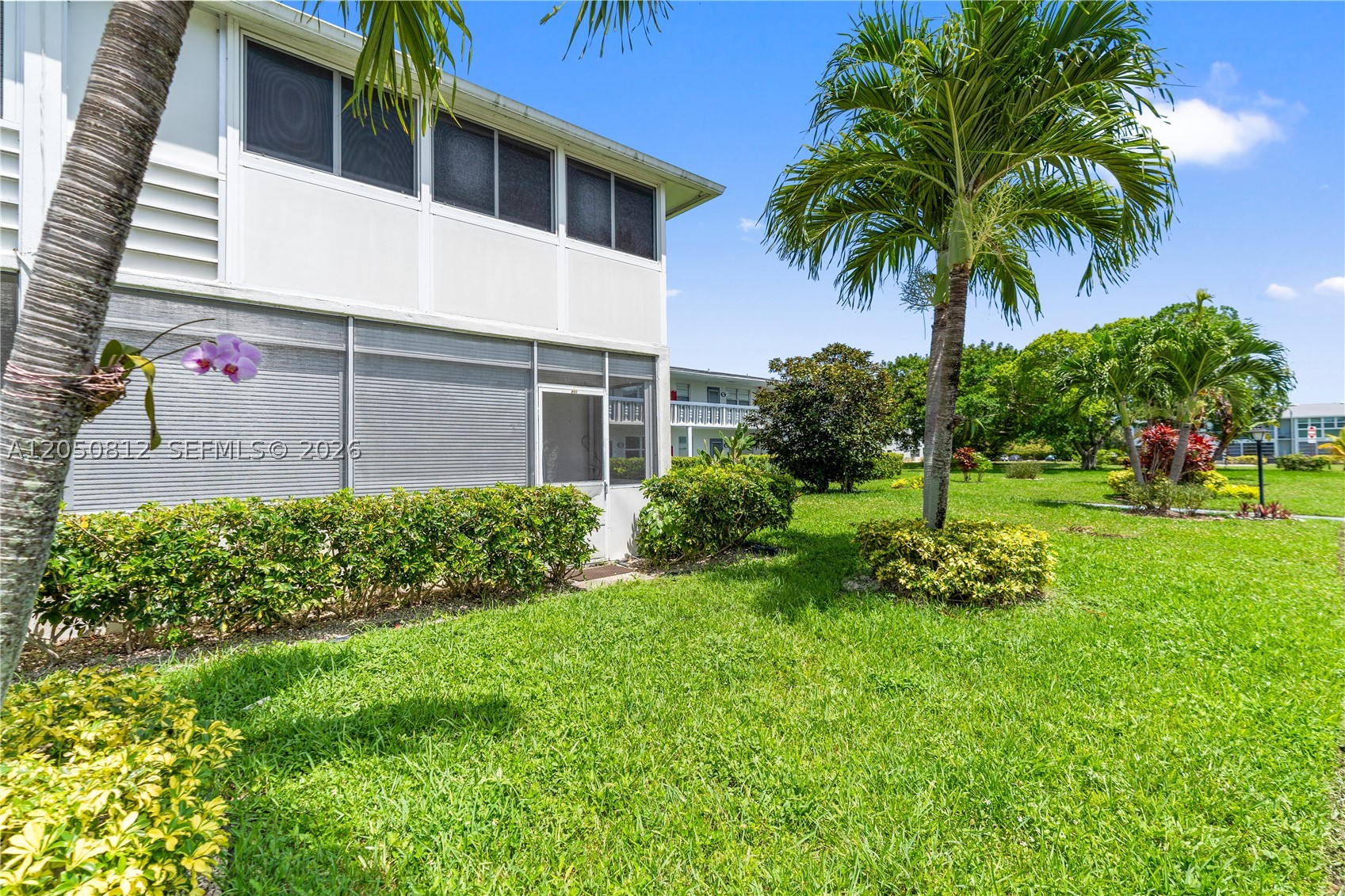 OAKRIDGE N CONDO - Residential