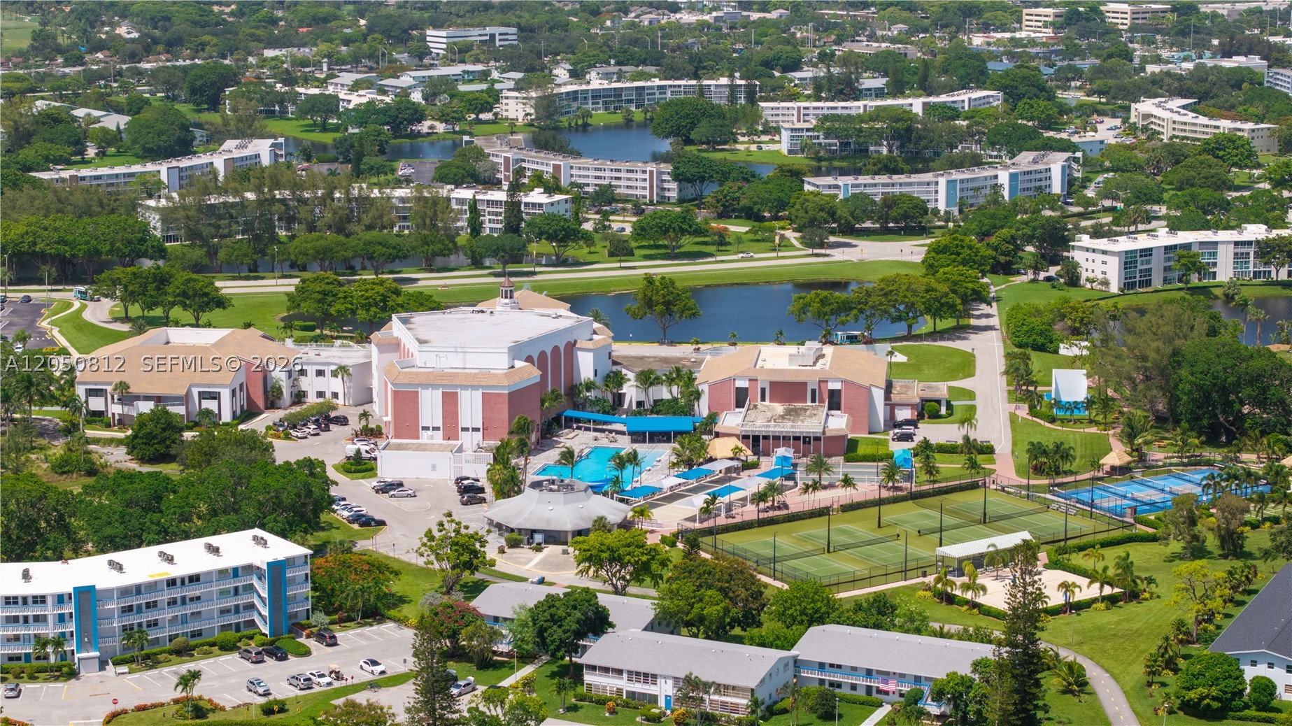 OAKRIDGE N CONDO - Residential
