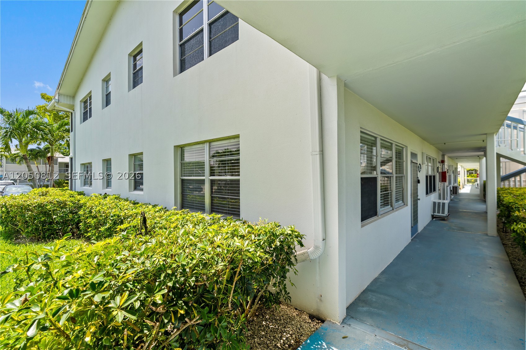 OAKRIDGE N CONDO - Residential
