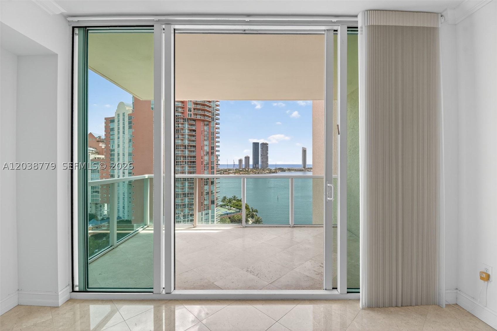 AVENTURA MARINA CONDO NUM - Residential
