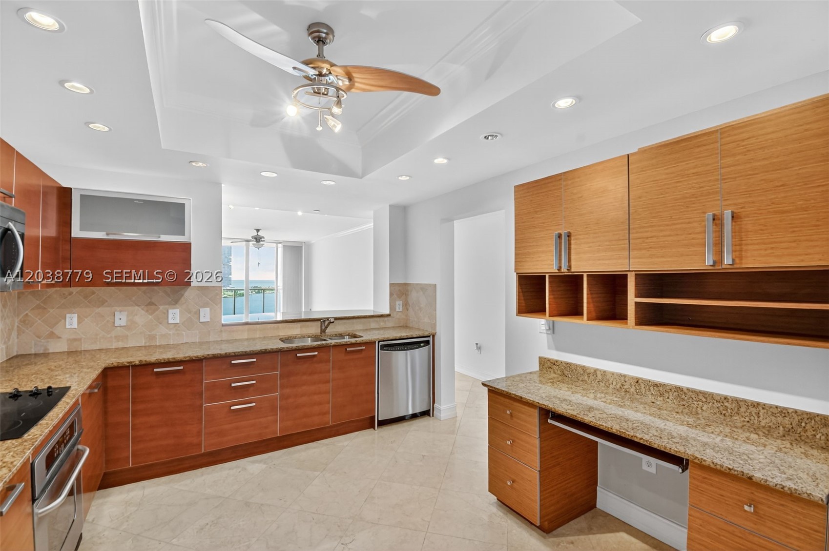 AVENTURA MARINA CONDO NUM - Residential