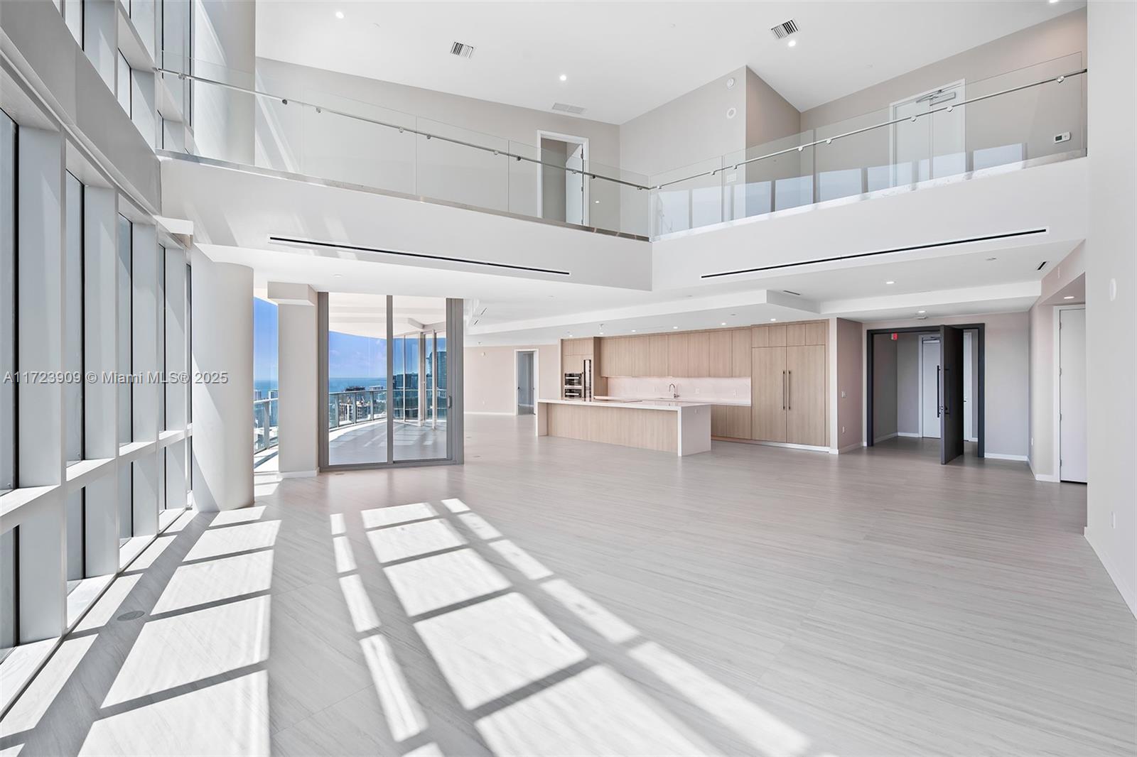 PARAMOUNT MIAMI WORLDCENT - Residential