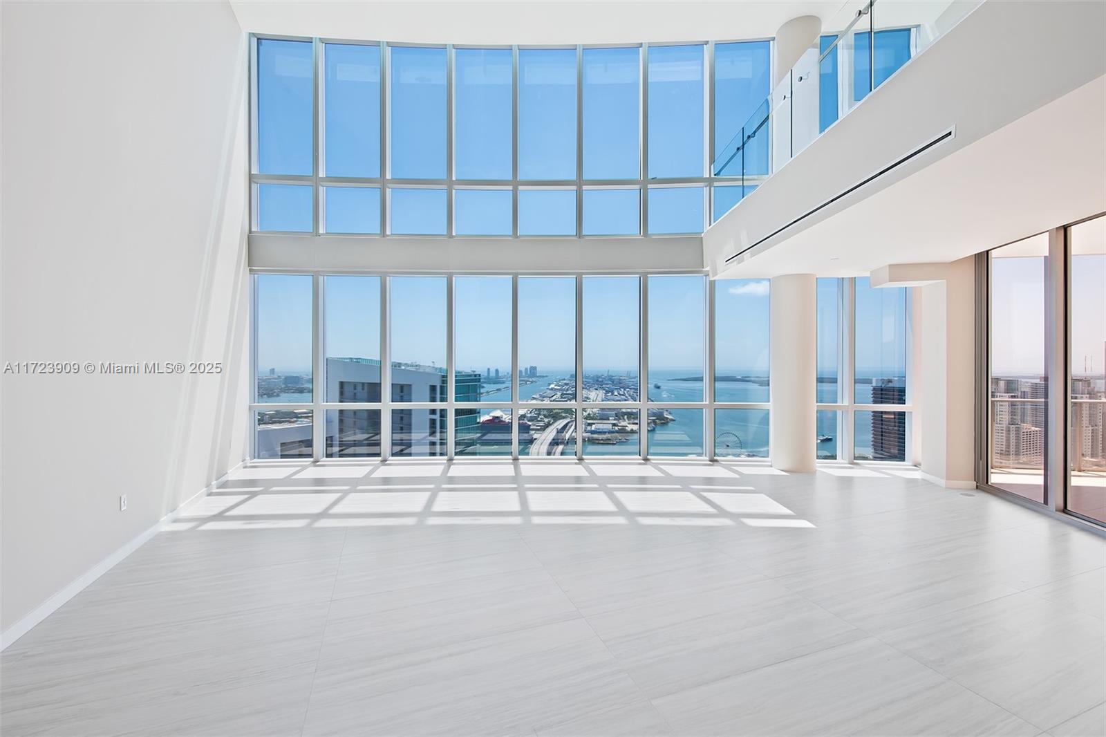 PARAMOUNT MIAMI WORLDCENT - Residential