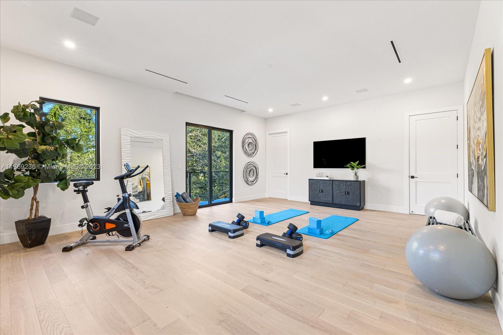 PINE TREE ESTATES - Residential