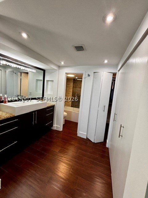 ARLEN HOUSE EAST CONDO - Residential