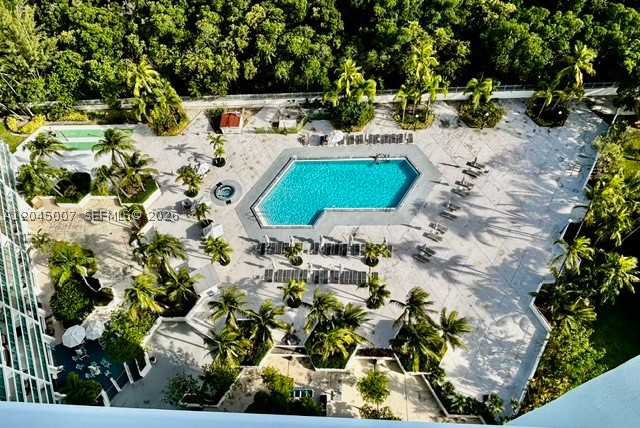 ARLEN HOUSE EAST CONDO - Residential