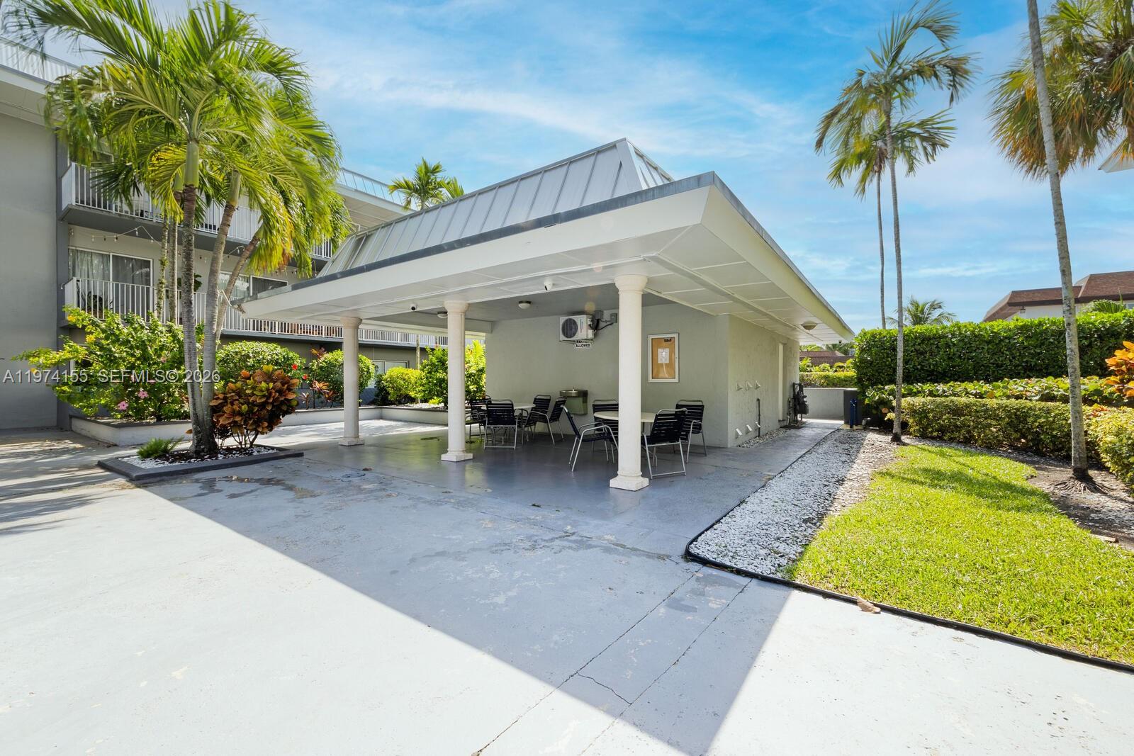 SILVER PALMS AT DADELAND - Residential