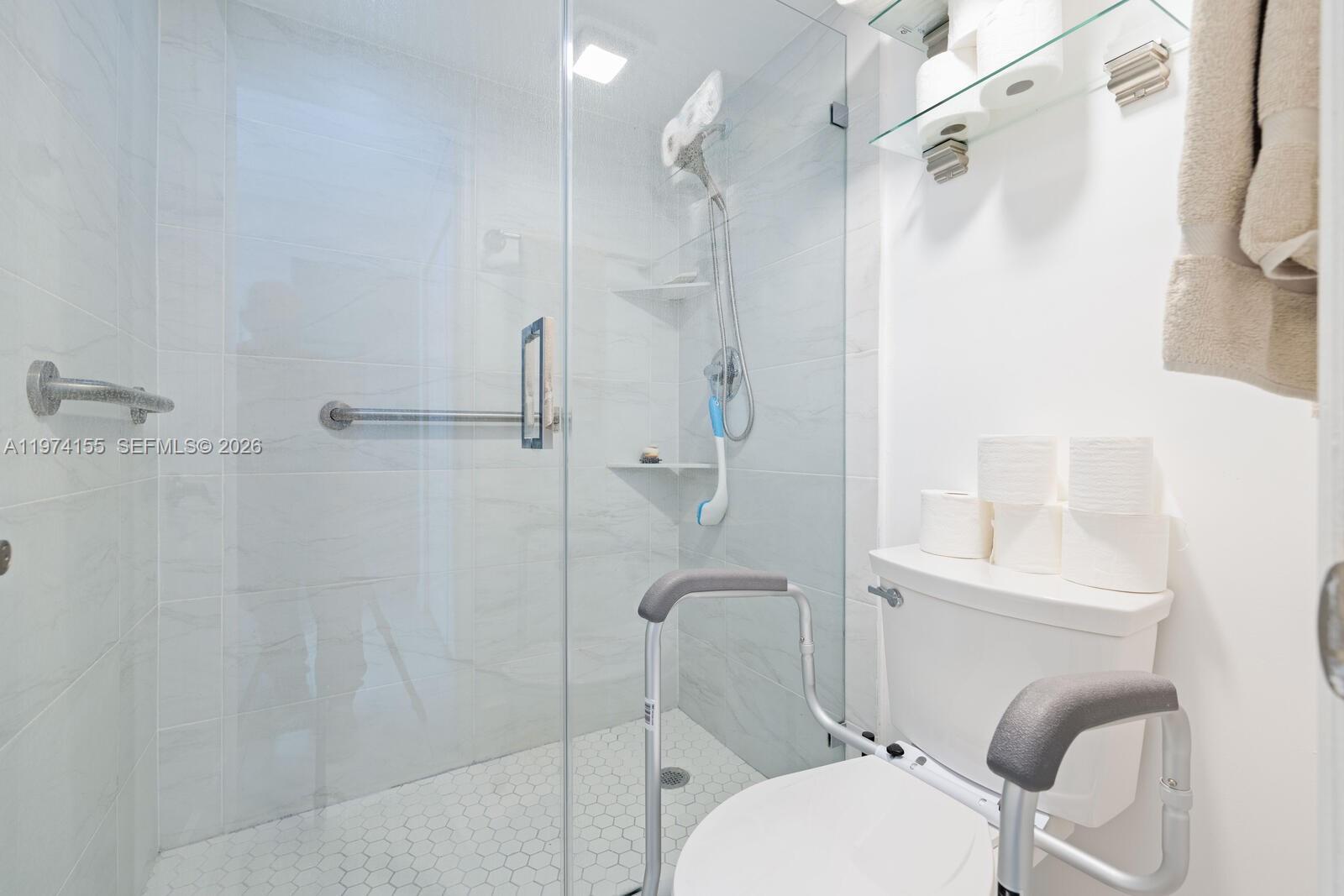 SILVER PALMS AT DADELAND - Residential