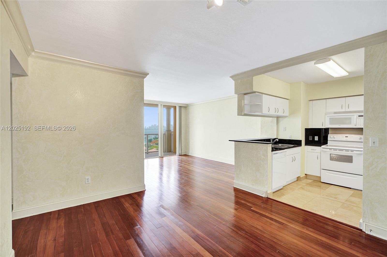 BAYVIEW CONDO AT NORTH BA - Residential