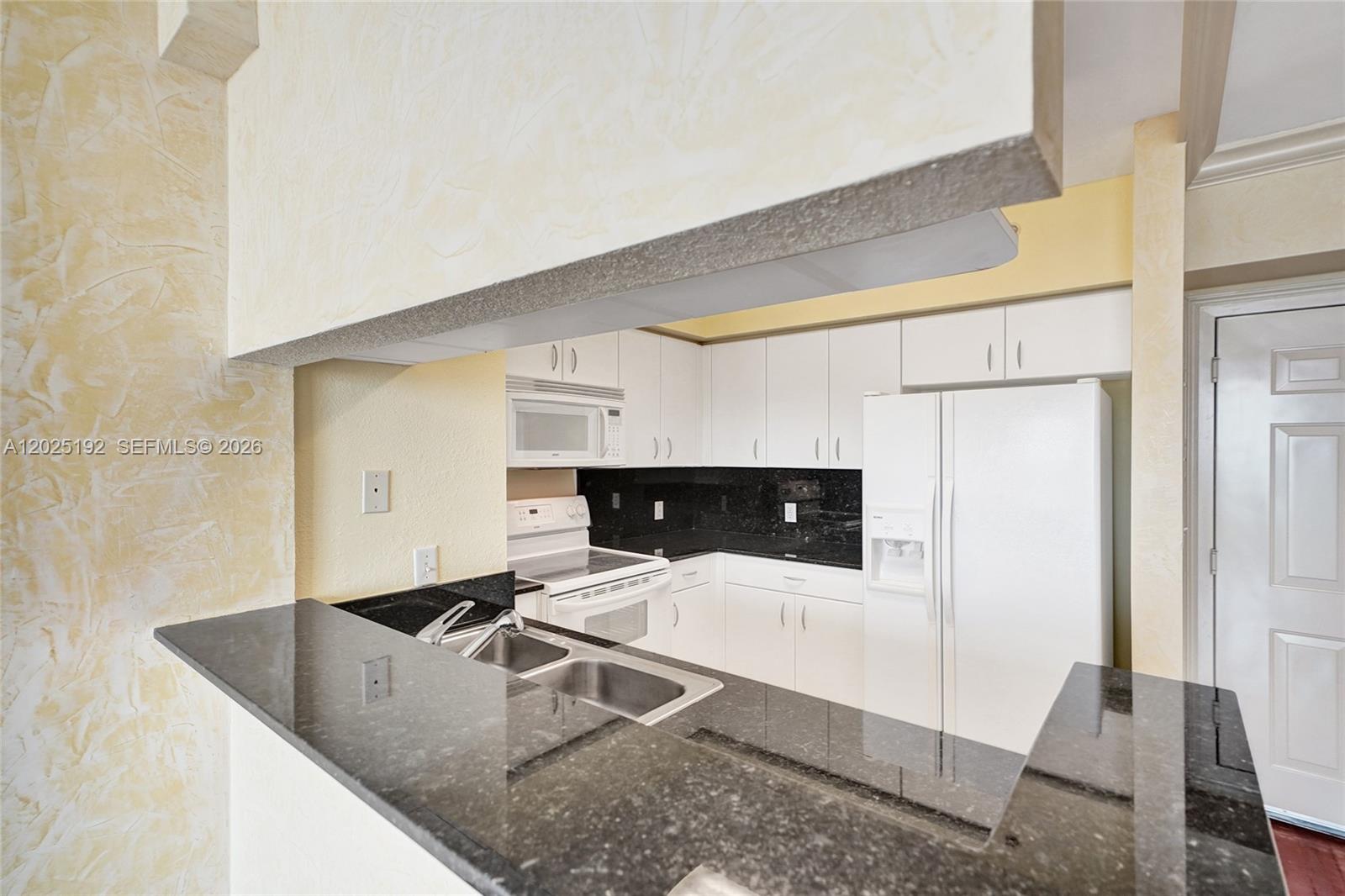 BAYVIEW CONDO AT NORTH BA - Residential
