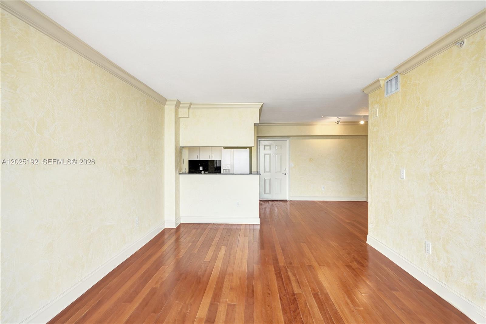 BAYVIEW CONDO AT NORTH BA - Residential