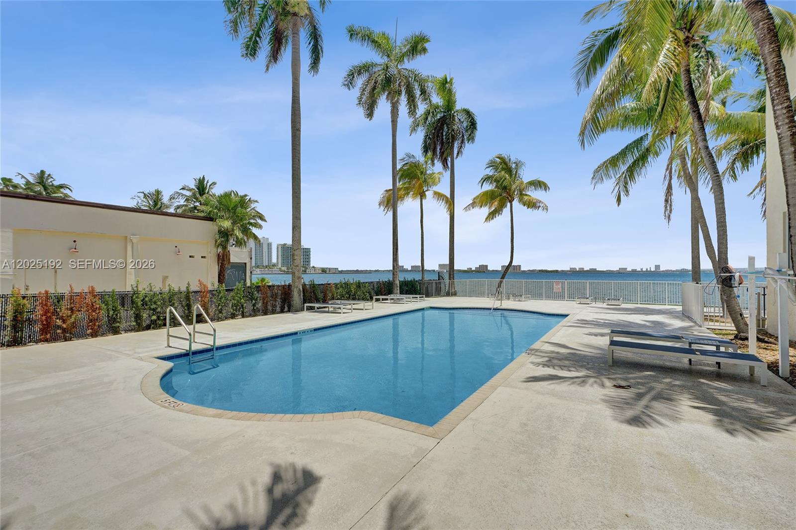 BAYVIEW CONDO AT NORTH BA - Residential