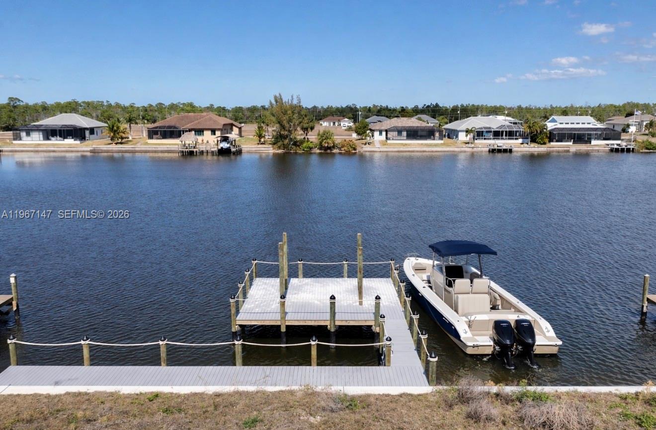 CAPE CORAL - Land