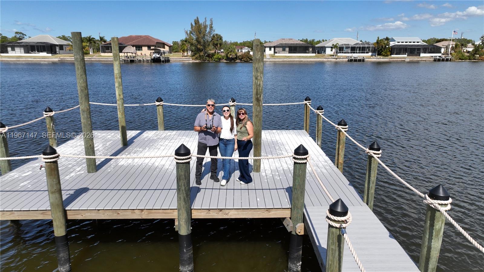 CAPE CORAL - Land