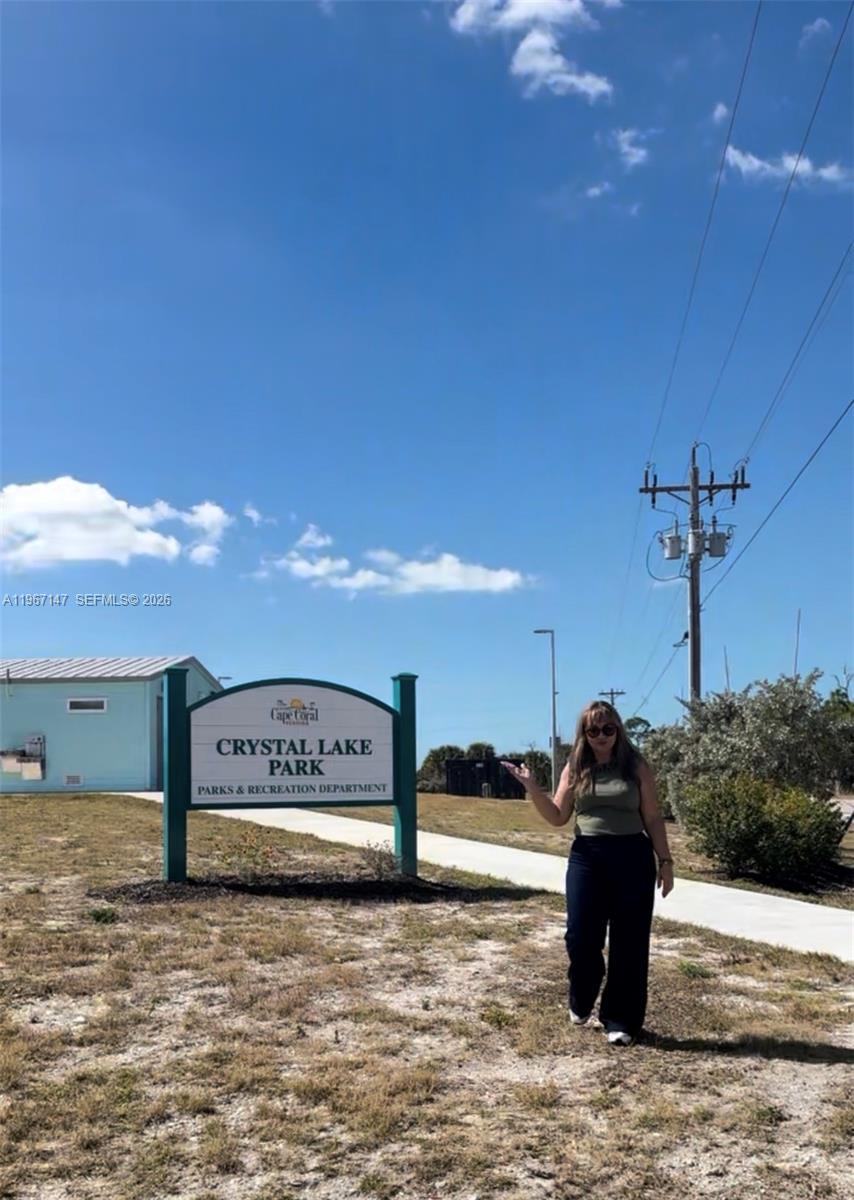 CAPE CORAL - Land