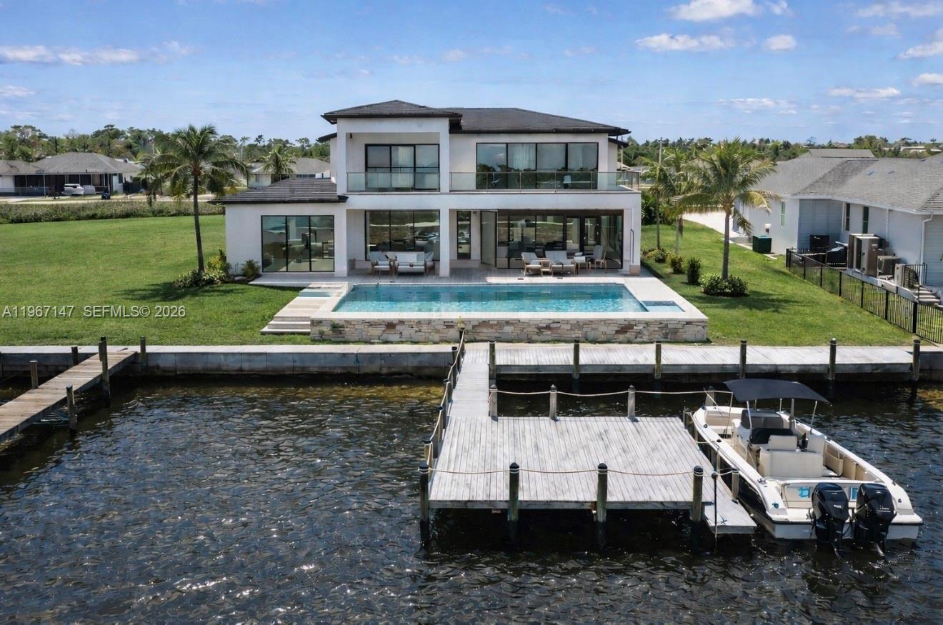 CAPE CORAL - Land