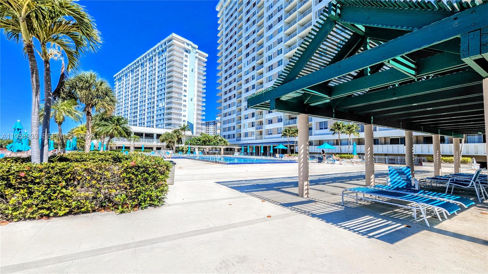 ARLEN HOUSE CONDO - Residential