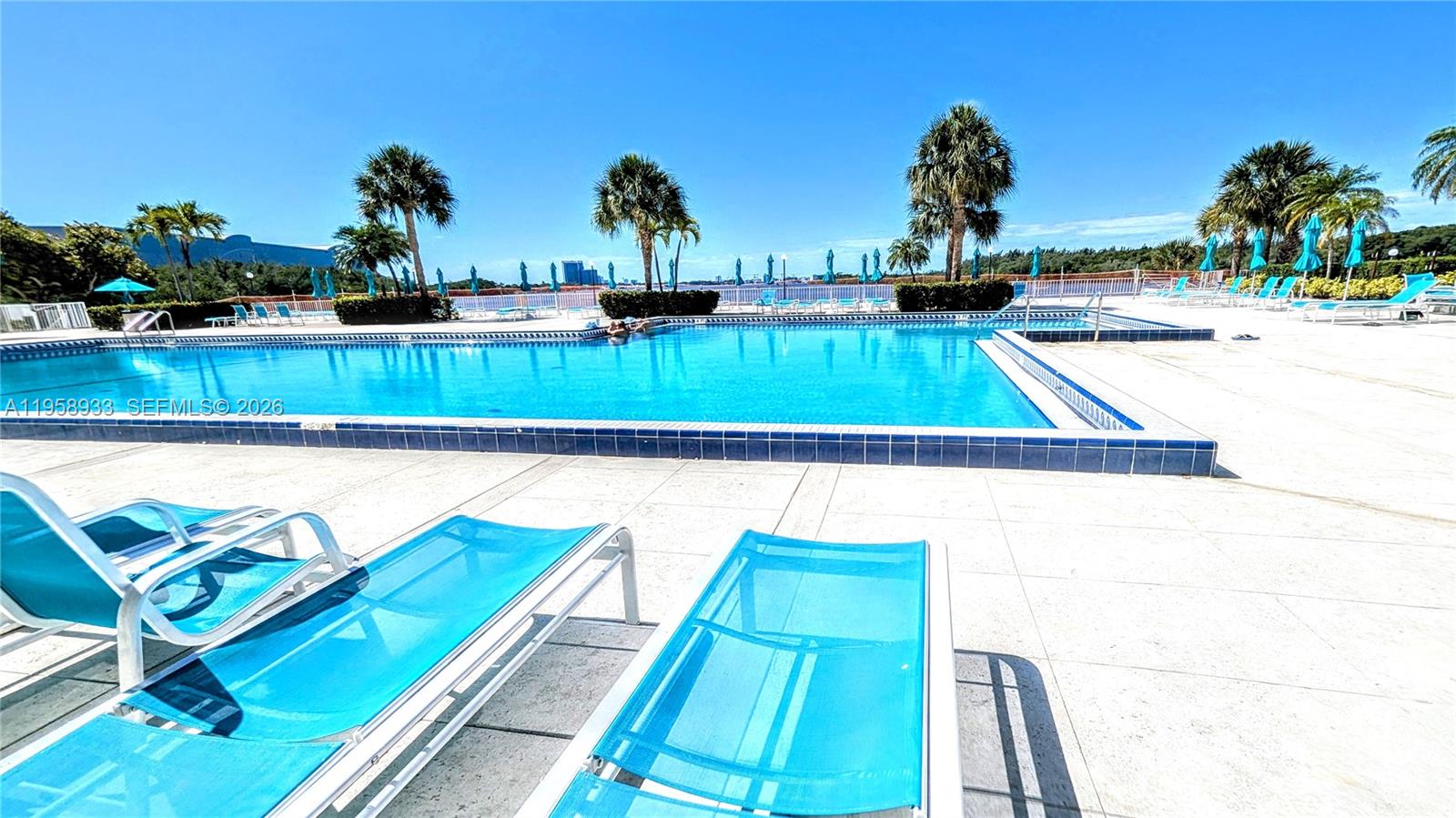 ARLEN HOUSE CONDO - Residential