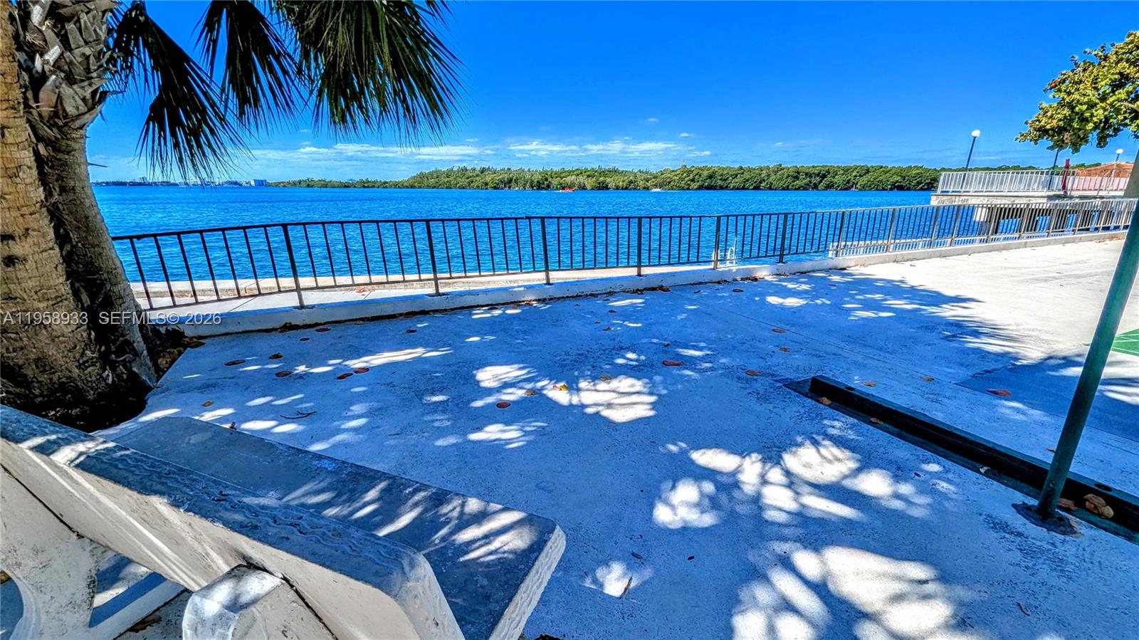 ARLEN HOUSE CONDO - Residential
