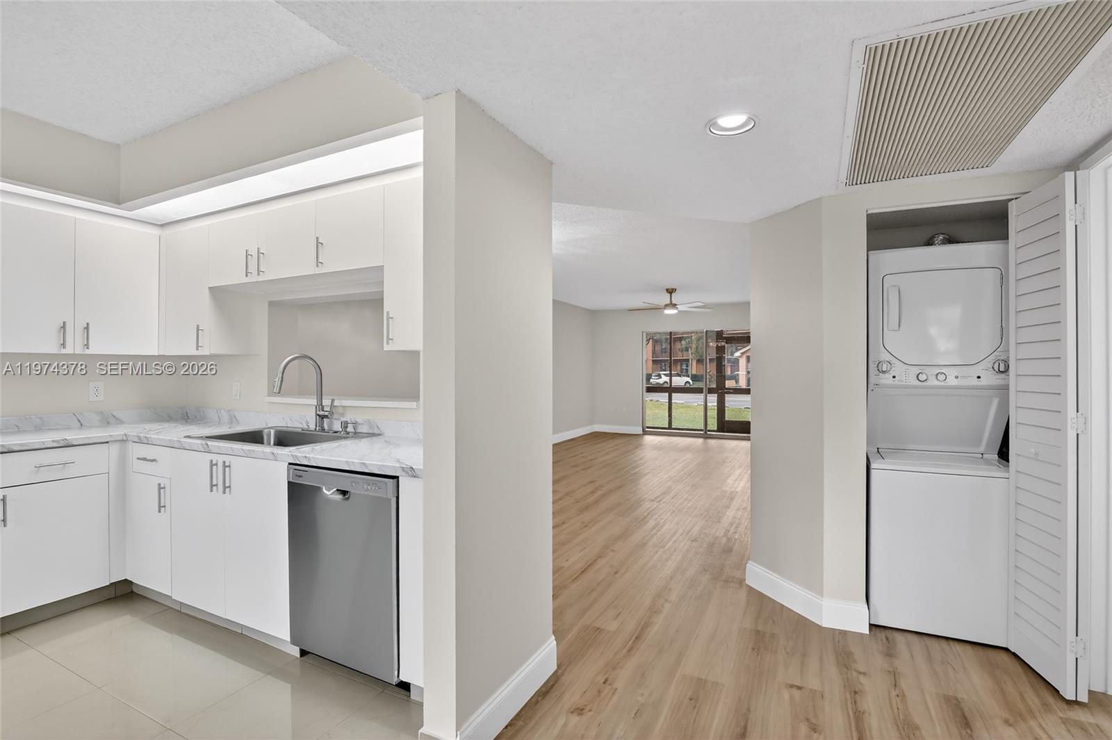 PLYMOUTH - Residential