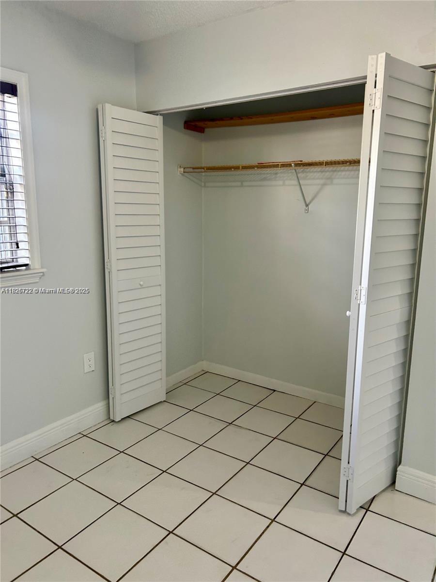 LAKES OF ACADIA UNIT 3 TH - Residential Lease