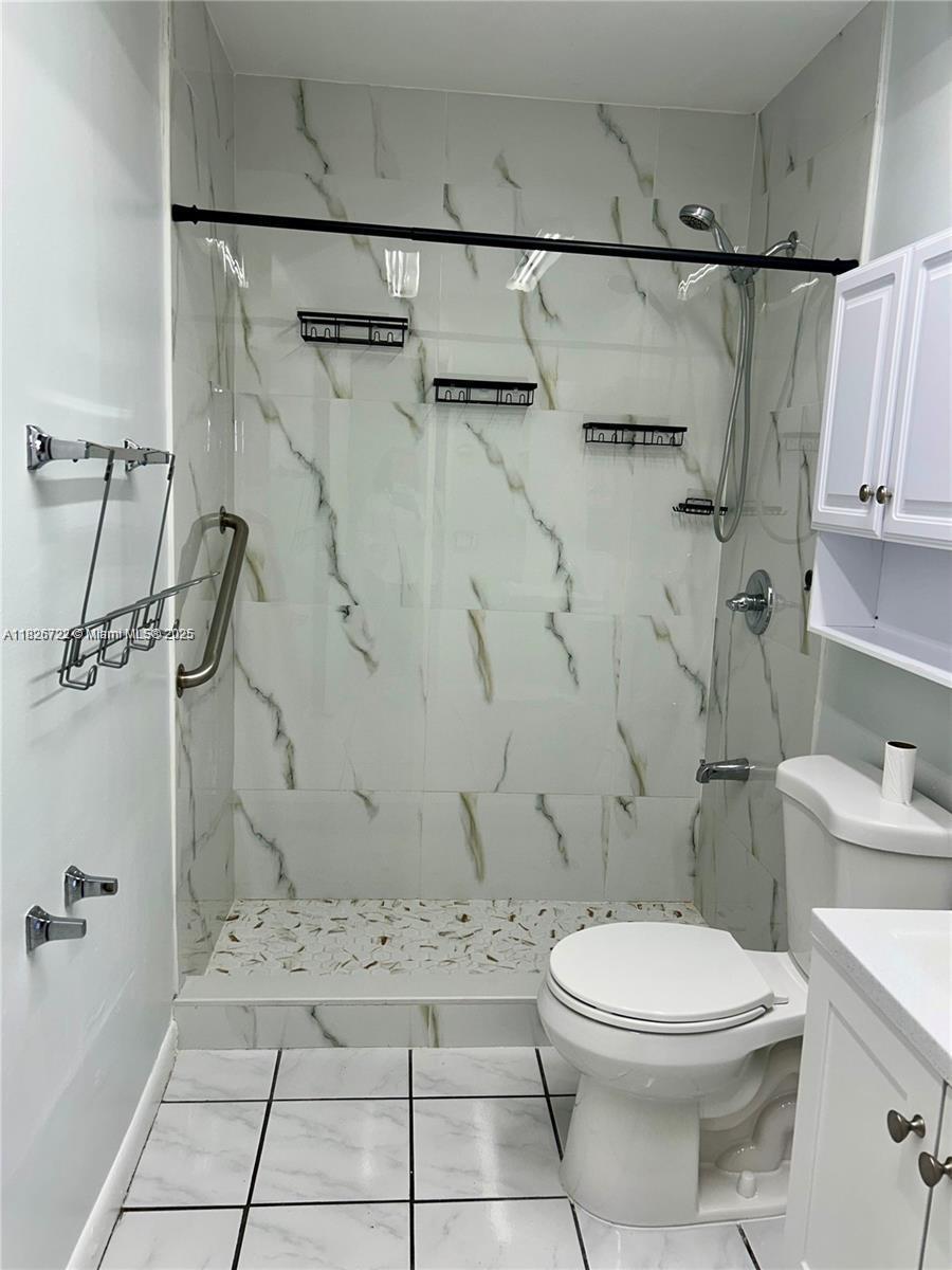 LAKES OF ACADIA UNIT 3 TH - Residential Lease