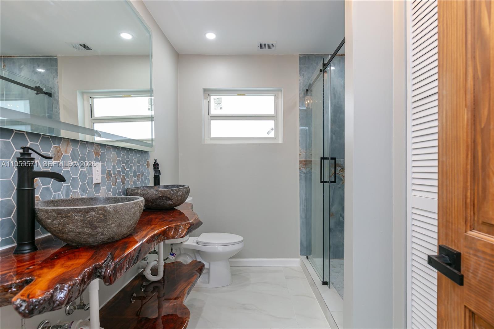 HOLLYWOOD HOMESITES HIGH - Residential