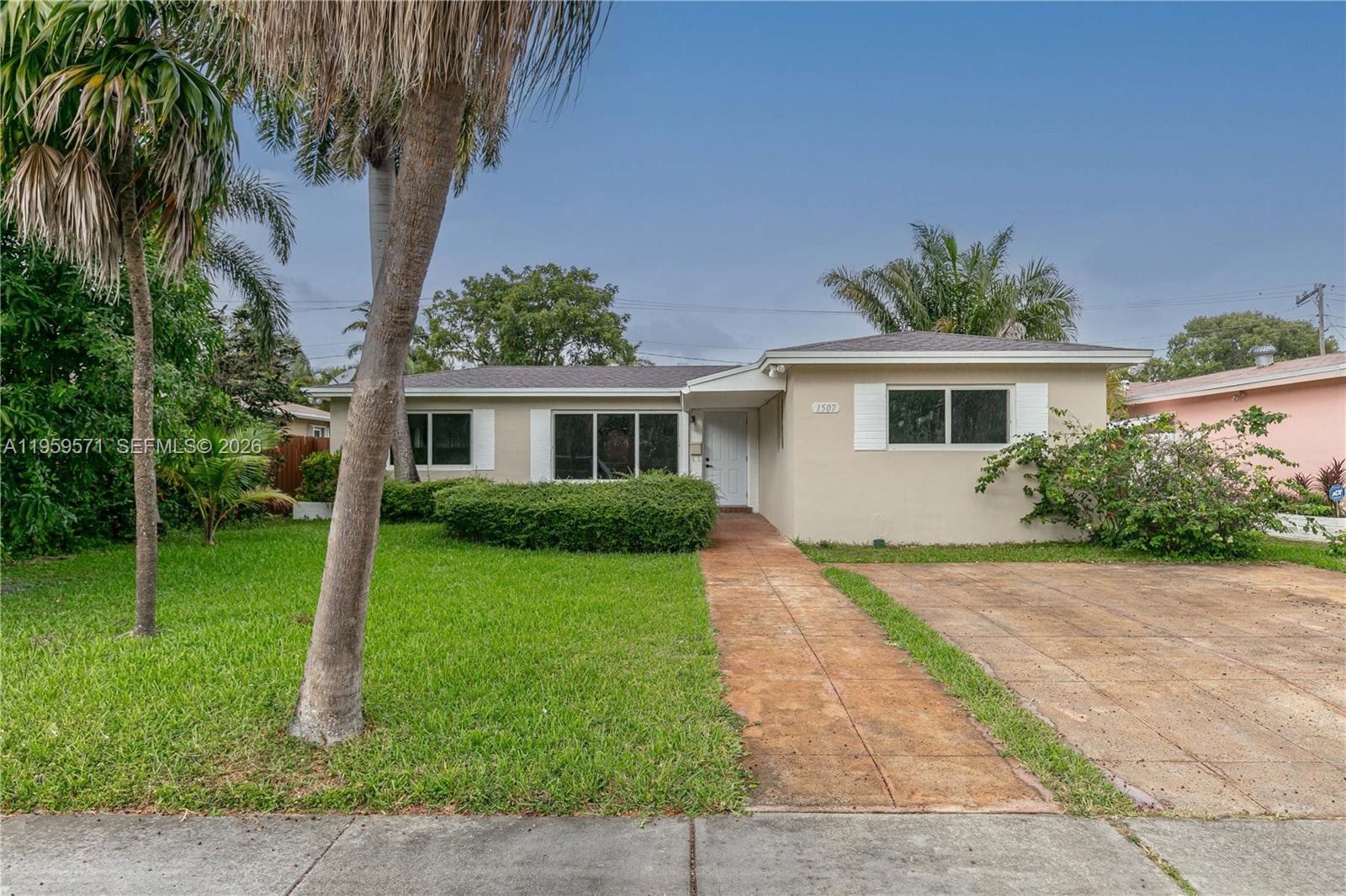 HOLLYWOOD HOMESITES HIGH - Residential
