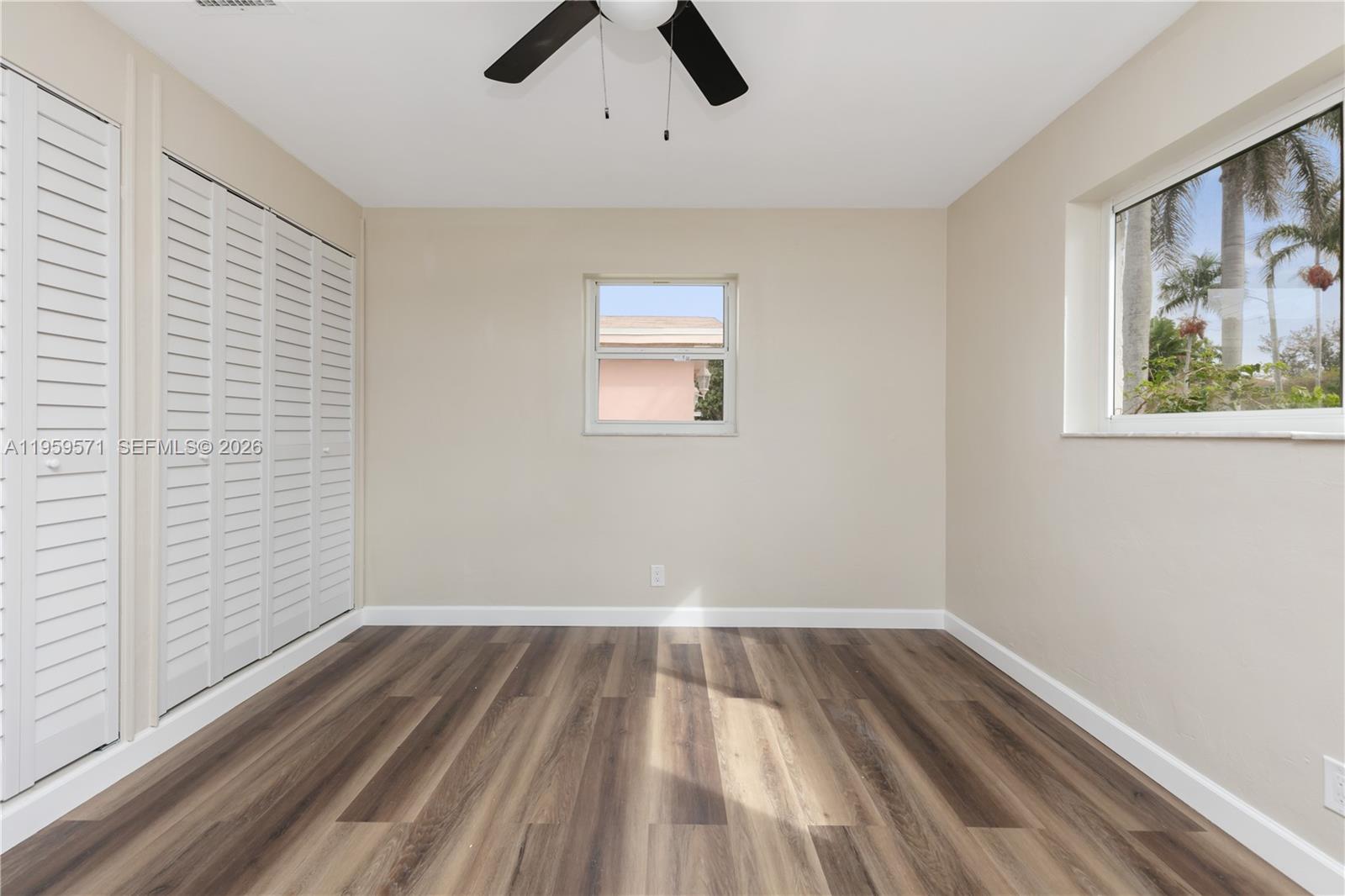 HOLLYWOOD HOMESITES HIGH - Residential