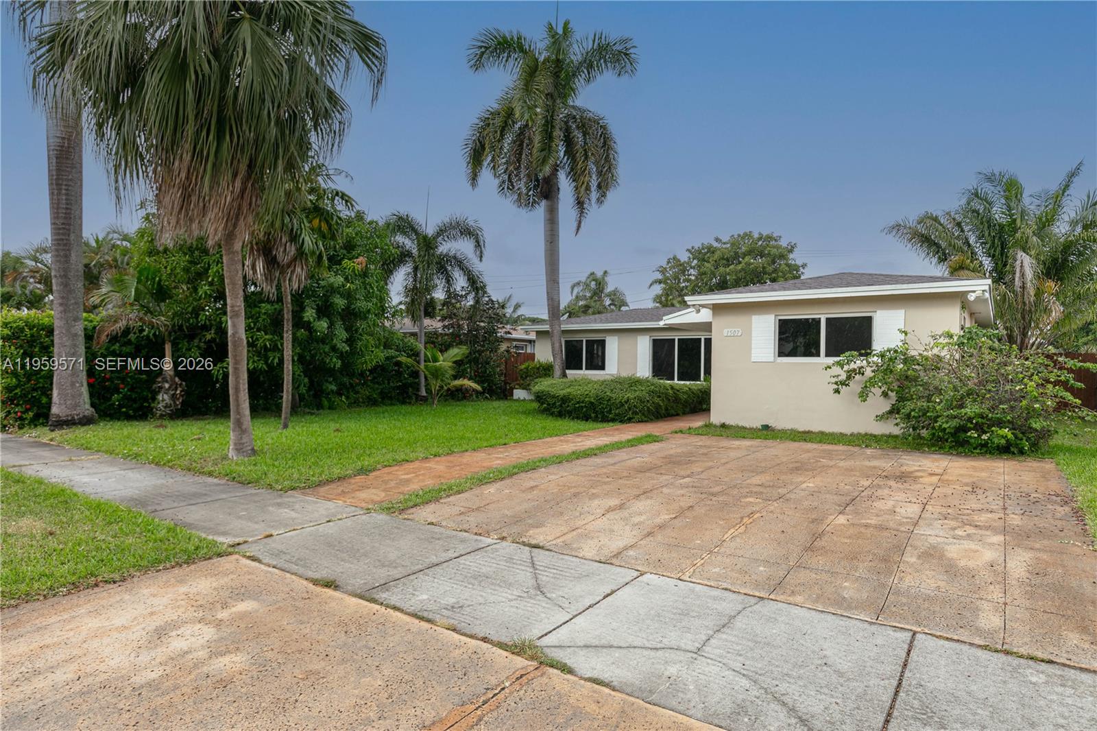 HOLLYWOOD HOMESITES HIGH - Residential